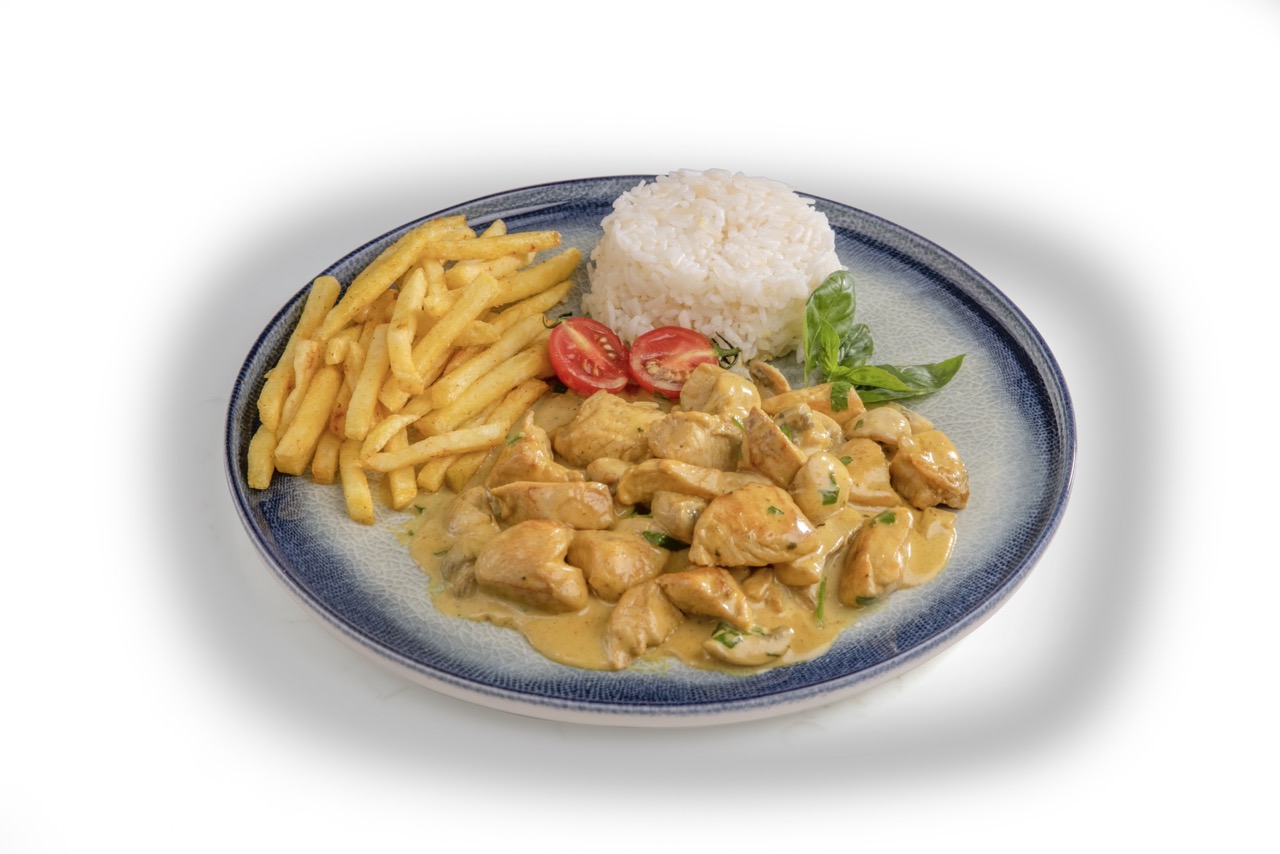 Chicken with Curry Sauce (101)